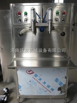 榆林供应车用尿素溶液灌装机*沃发机械WF-LGY立式双头灌装机